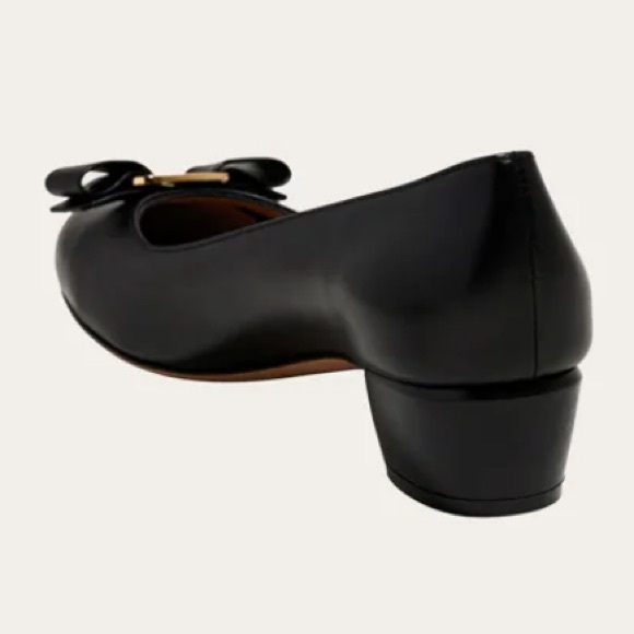 TAGS FERRAGAMO VARA - Picture 2 of 9